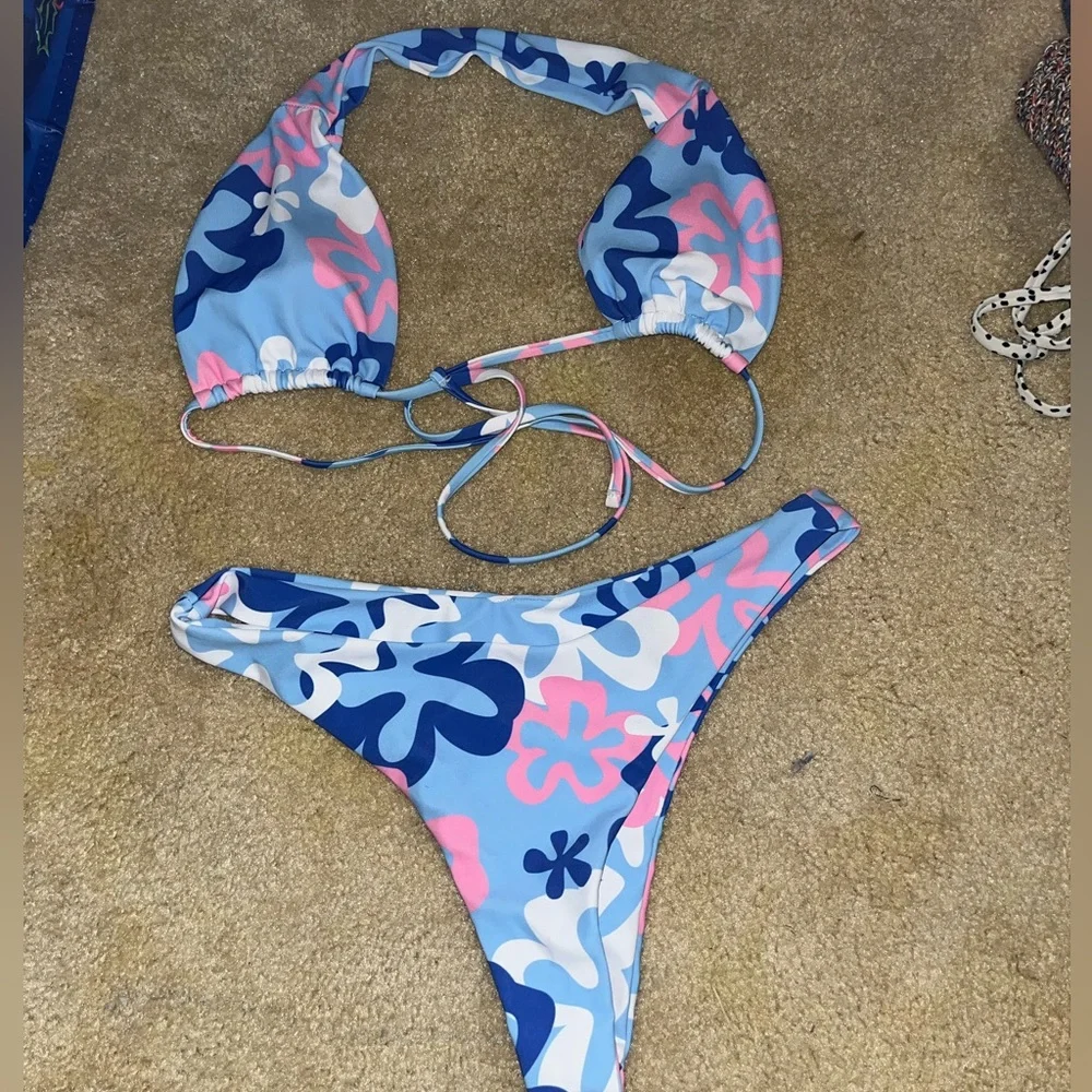 Colorful bikini set - Picture 2 of 2